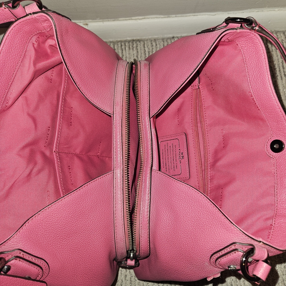 Coach Pink Leather Women's Bag - Picture 5 of 8